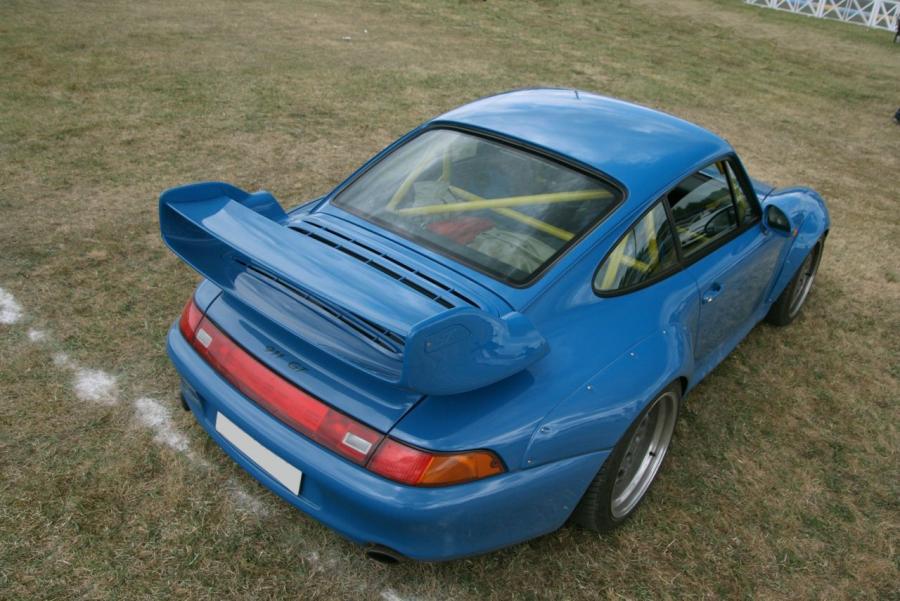  Porsche 911 GT2 1995 года  (фото 16 из 26)